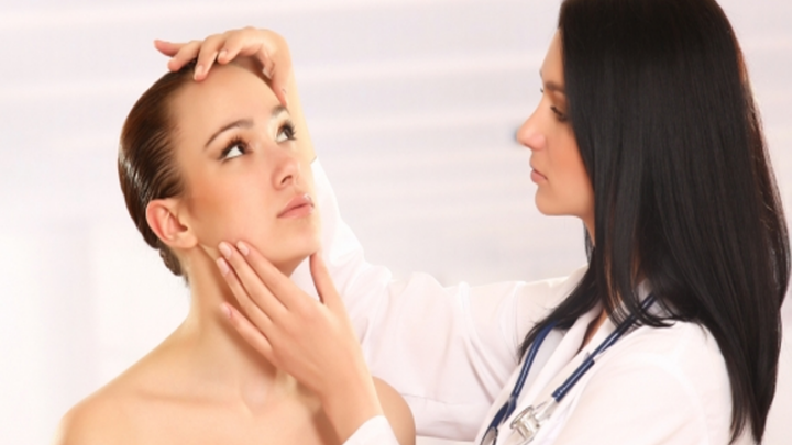 Consulta com dermatologista particular: como funciona?