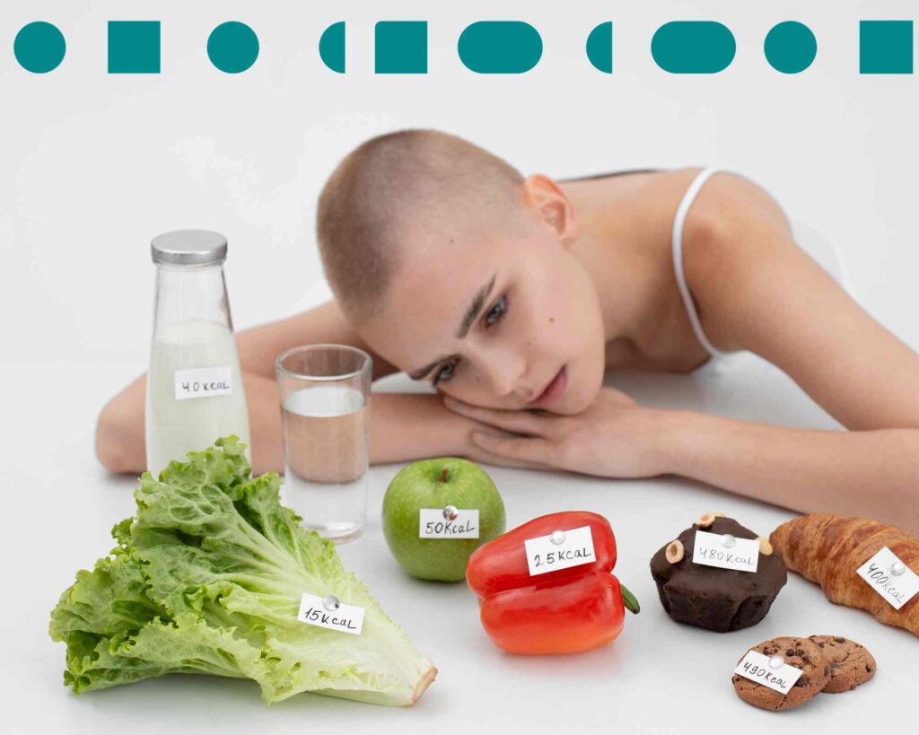 Mulher na mesa com problemas para se alimentar por conta da Anorexia Nervosa